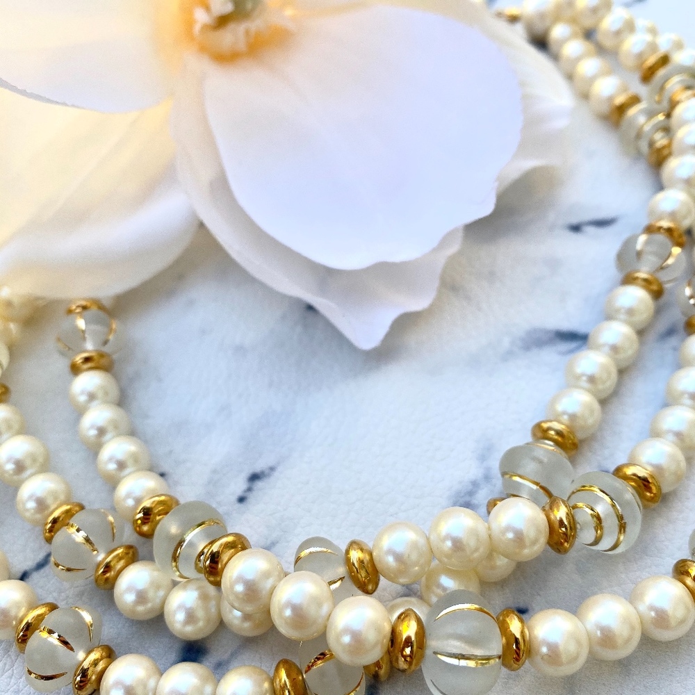Stylish Pearl (Faux) and Beads Necklace